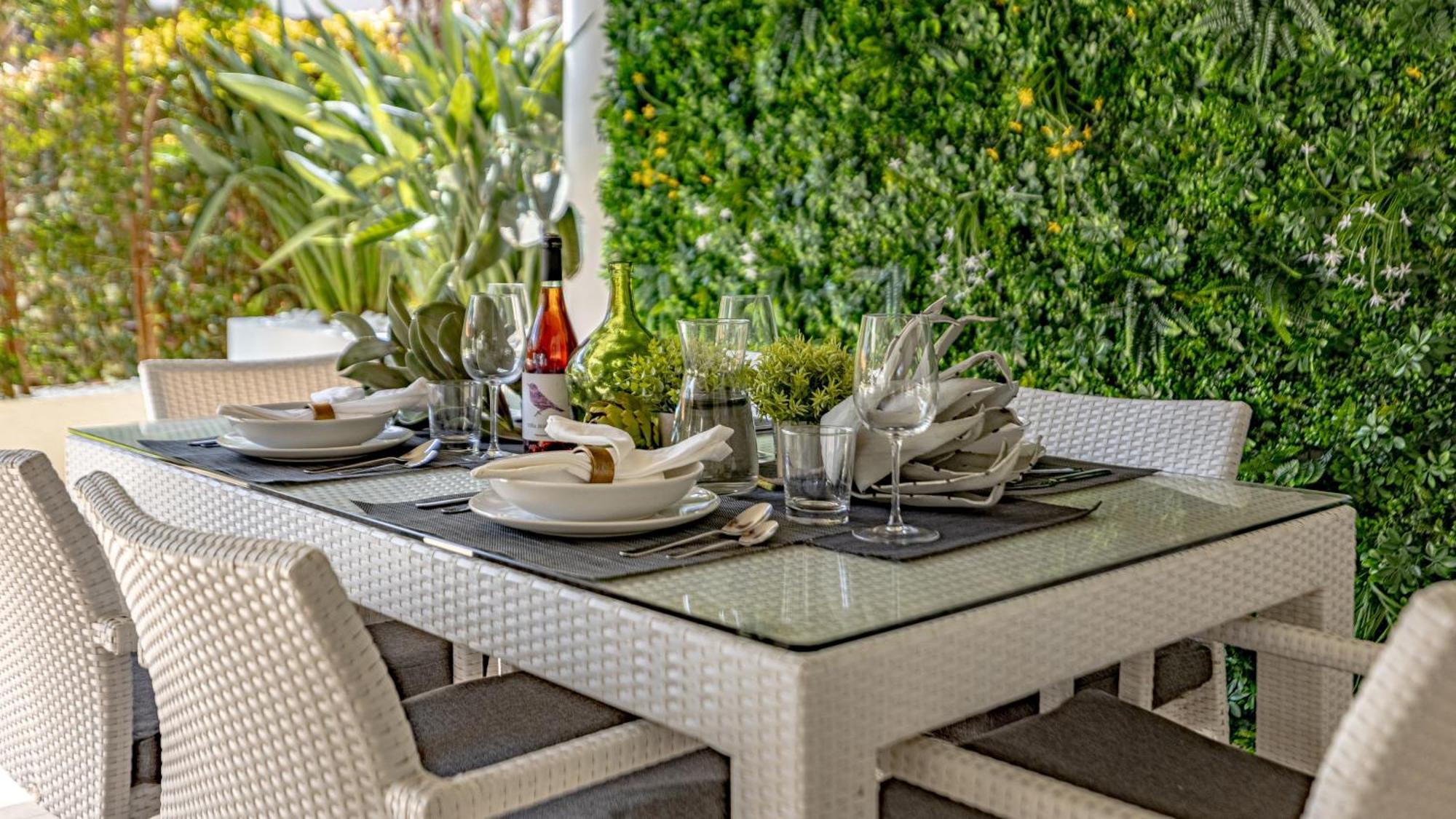 Vacation I Royal Banus Apartment, Swimming-pool, Minutes From The Marina, The And Luxury Shopping Marbella