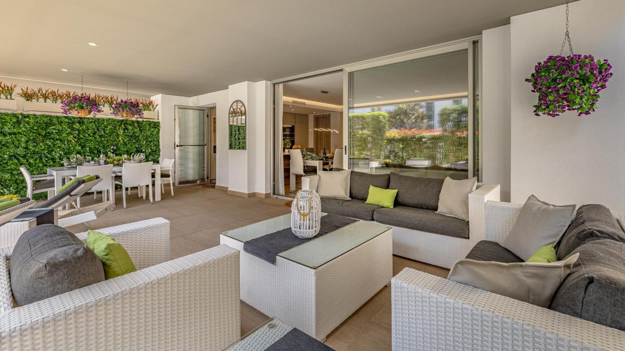 Vacation I Royal Banus Apartment, Swimming-pool, Minutes From The Marina, The And Luxury Shopping Apartemen
